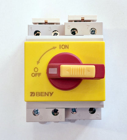 Switch with yellow and red design, featuring the brand 'BENY'.