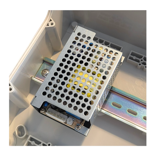 Redispose Meanwell PSC-60A-C 12VDC 2.8A switched power supply unit with UPS function mounted on a DIN rail inside a plastic enclosure.